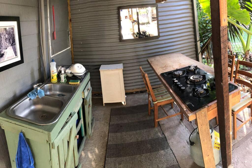 Rustica - Tropical Holiday Retreat Cannonvale Bagian luar foto